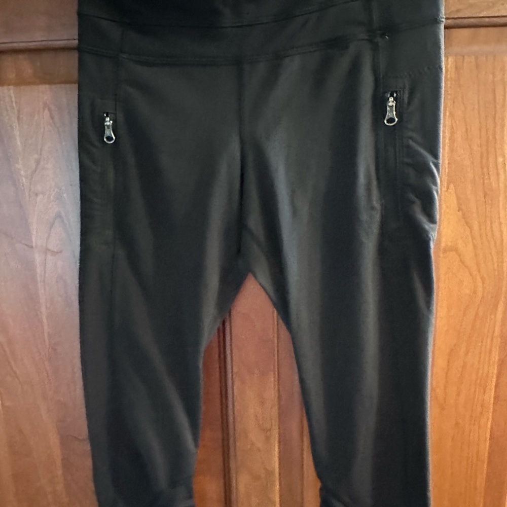 Lululemon black athletic style workout leggings
